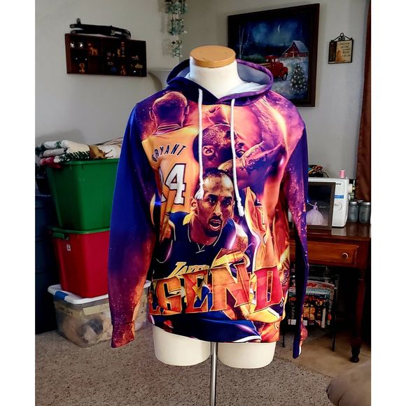 NWOT KOBE BRYANT SWEATSHIRT - Picture 1 of 6